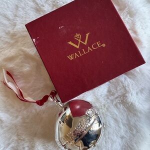 Wallace Silver Ornament 2019